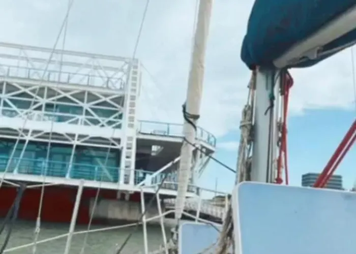 Hotel en barco Corvo 1994 *